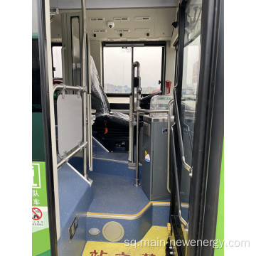 10.5 metra autobus i qytetit elektrik me 30 vende